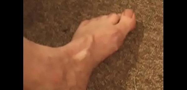  Porn actor Tom Reider ejaculates on his foot